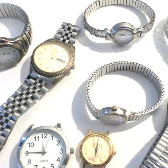 WTC - 7x VINTAGE WATCHES Vintage Watch Water Resistant Watch Carriage Bell Q & Q - Picture 1 of 15